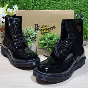 Dr. Martens 1460 Mono Lace Fashion Boot, Black Patent Lamper, 9 US NEW